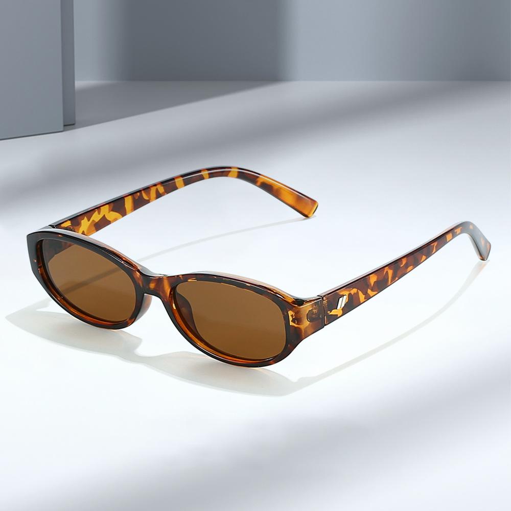 Fashion small frame European and American retro anti-blue light glasses personalized street photo sunscreen sunglasses concave sunglasses women