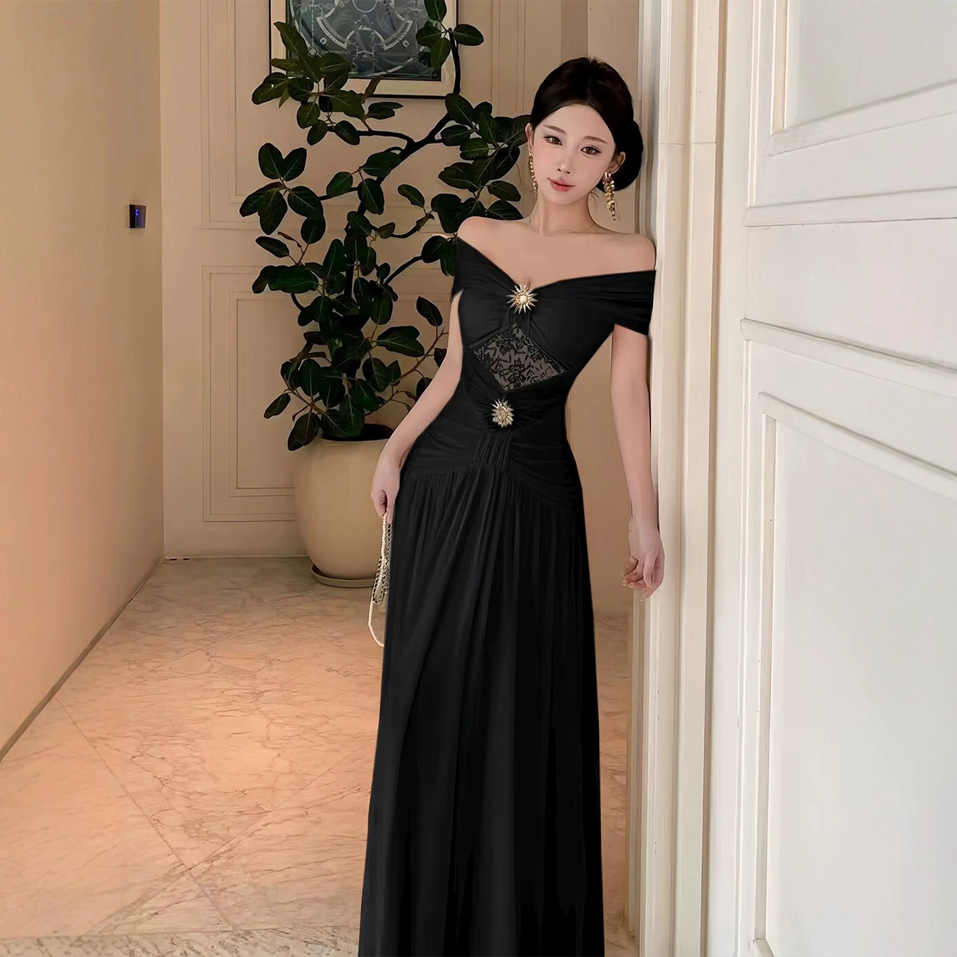 Hepburn-Style Little Black Dress with a High-End Feel, Mature and Elegant One-Shoulder Design, Slim Fit, Bodycon Long Dress, High-End Exquisite Gown Dress