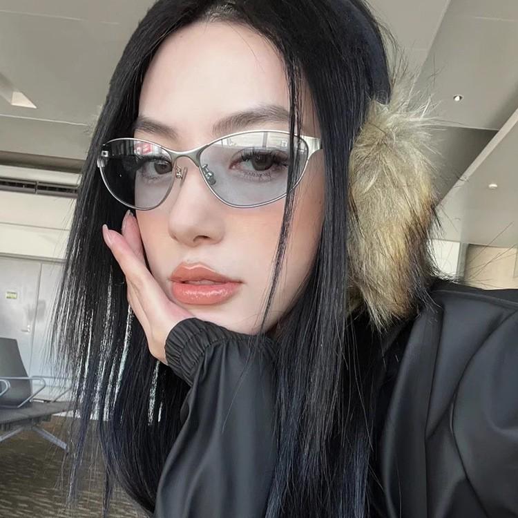 Little Red Riding Book Talent Street Shooting Y2K Hot Girls Sunglasses Women's High-end American Style Retro Metal Cat's Eye Sunglasses Trendy