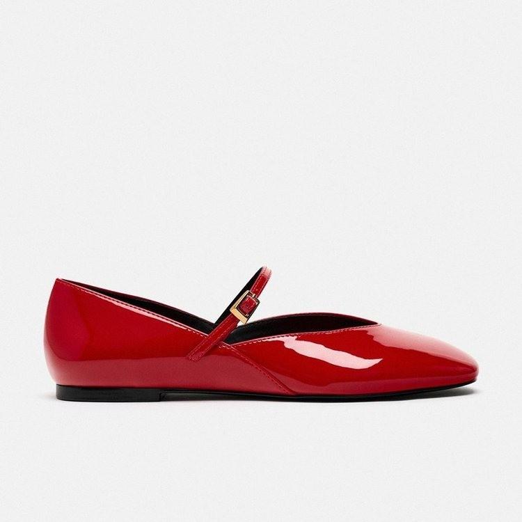 2026 Summer New Model Women's Patent Leather Closed-Toe Shallow Ballet Style Sandals Flat Versatile Shoes for Cross-Border Trade