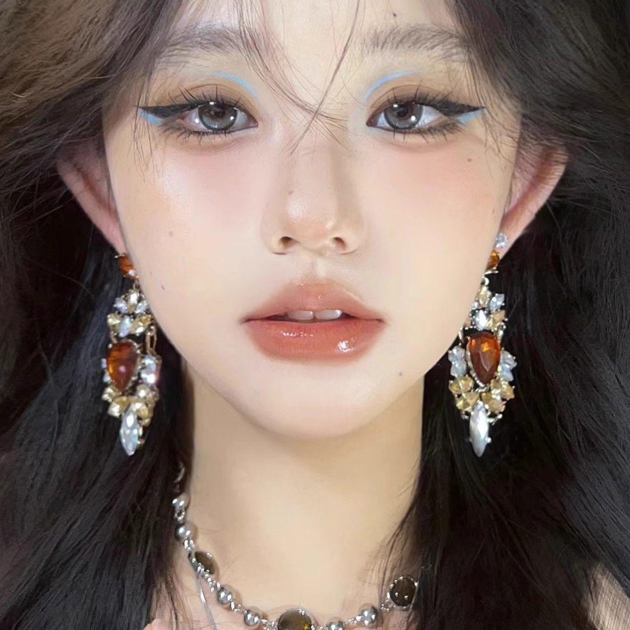 2025 Earrings Trendy Retro Heavy Industry Ethnic Style Versatile Earrings for Women Accessible Luxury Elegant Long Non-Pierced Ear Clips for Women