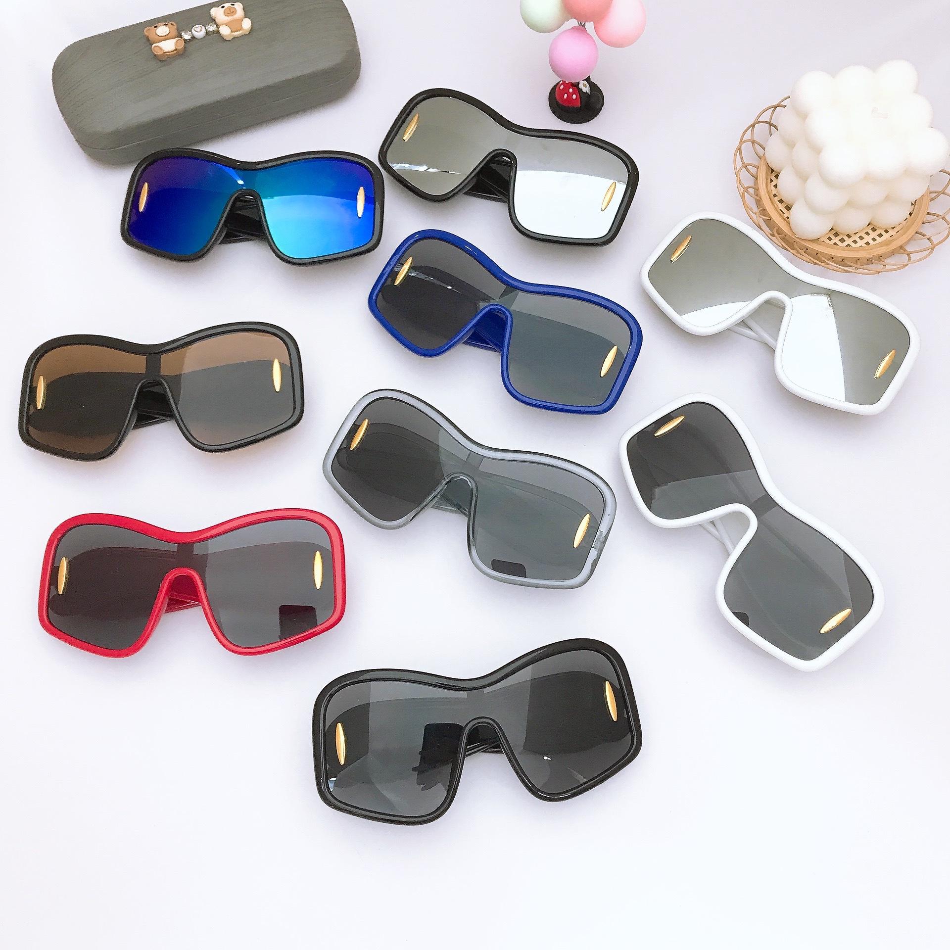 Children's New European and American One-Year-Old Square Outdoor Sunglasses, Cute Baby Catwalk Style Street Fashion Sunglasses