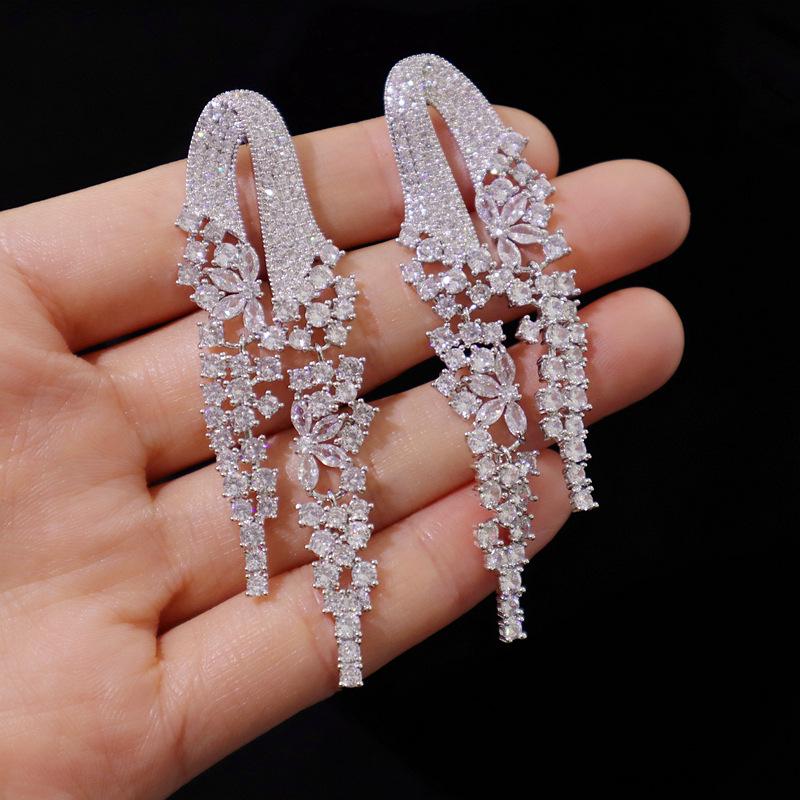 High-End Elegant Tassel Earrings for Women, Long Zircon Design, Accessible Luxury Banquet Earrings, Bridal Makeup Styling Accessories