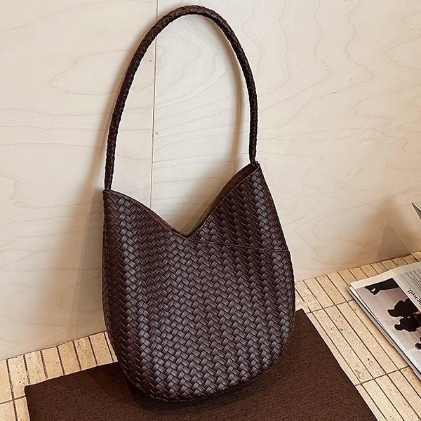 Korean Niche Woven Bucket Bag for Women 2025 Autumn and Winter New Fashion Casual Shoulder Underarm Bag Retro Handbag