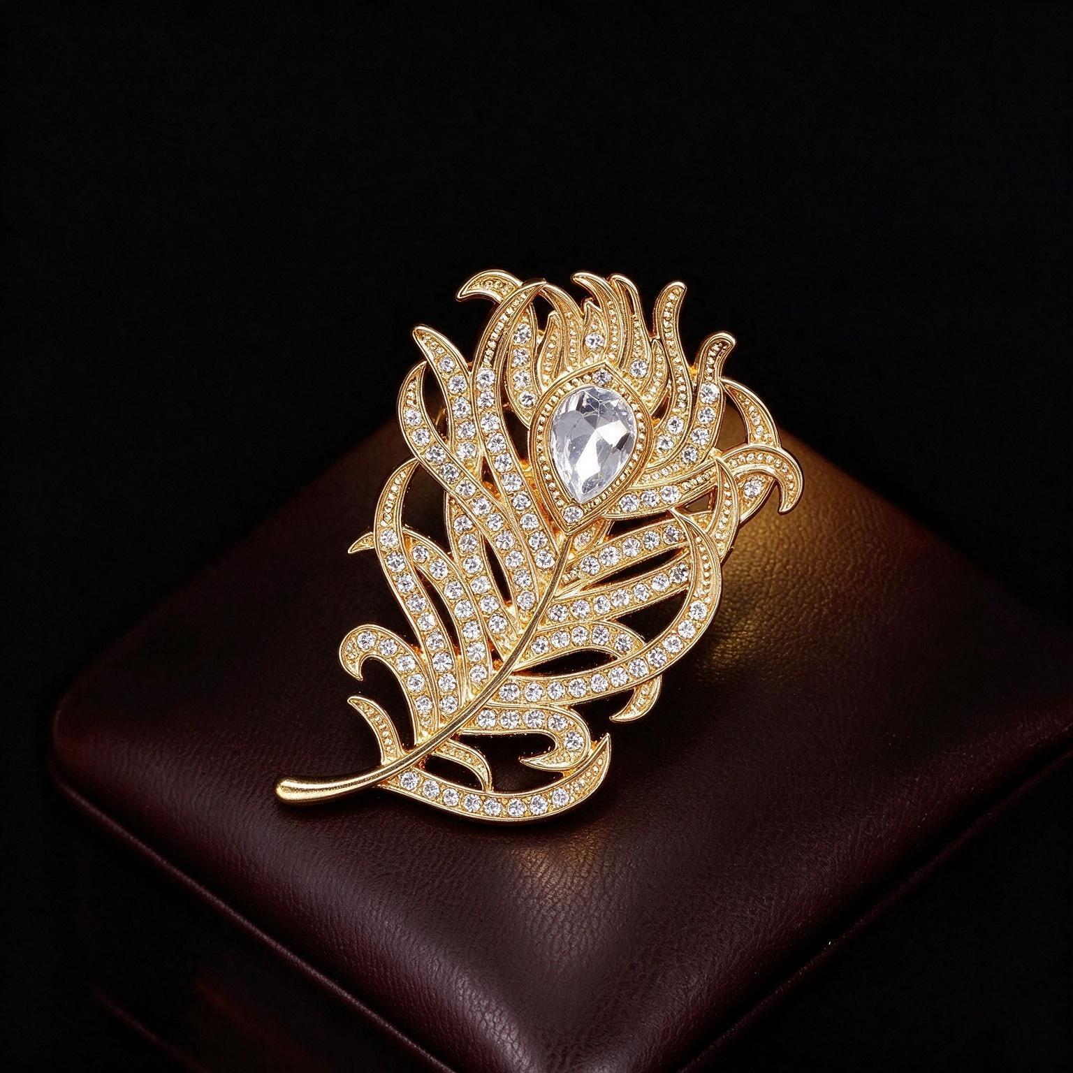 New cross-border European and American style exquisite and high-end peacock feather brooch, vintage and luxurious pin, suitable for suits and cheongsams, a decorative accessory
