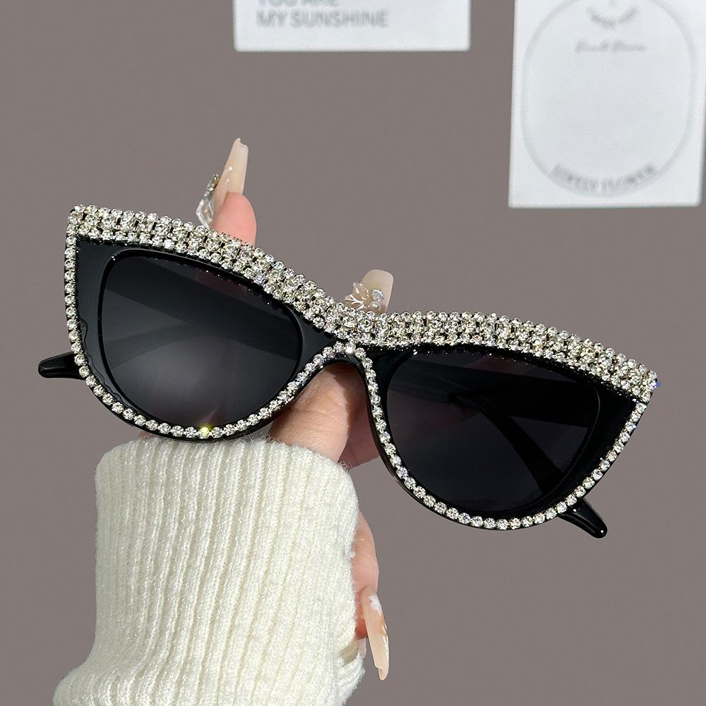 New Style Diamond-Encrusted Cat-Eye Sunglasses for Women, High-End European and American Trendy Personality Dance Flat Glasses, Cross-Border Sunglasses