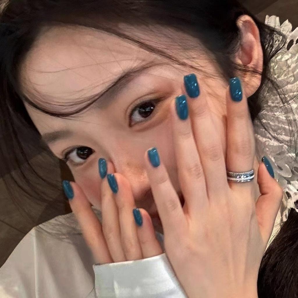 Haze Blue Nail Polish 2026 Trending Popular Item That Enhances Complexion, High-End Cherry Mirror Nail Art