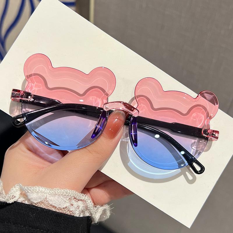 New Children's Cartoon Bear Sunglasses One-Piece Cute Sunglasses for Boys and Girls Gradient Fashion Glasses