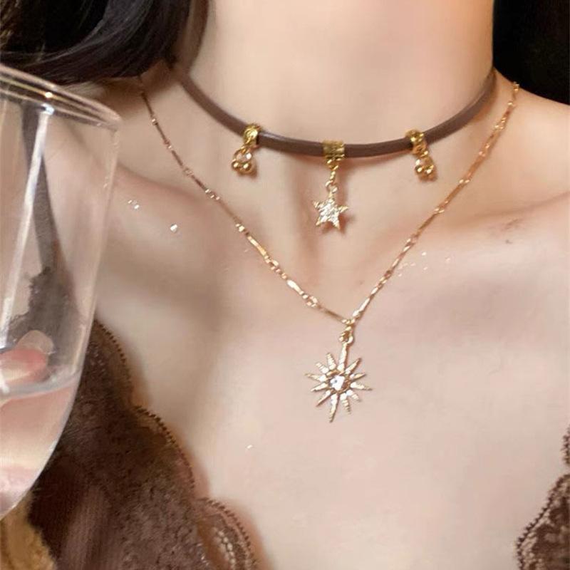 Sweet Cool Spice Girl ~ Double Layer Stacked Sunflower Brown Leather Necklace Women Choker Niche Design Collarbone Necklace
