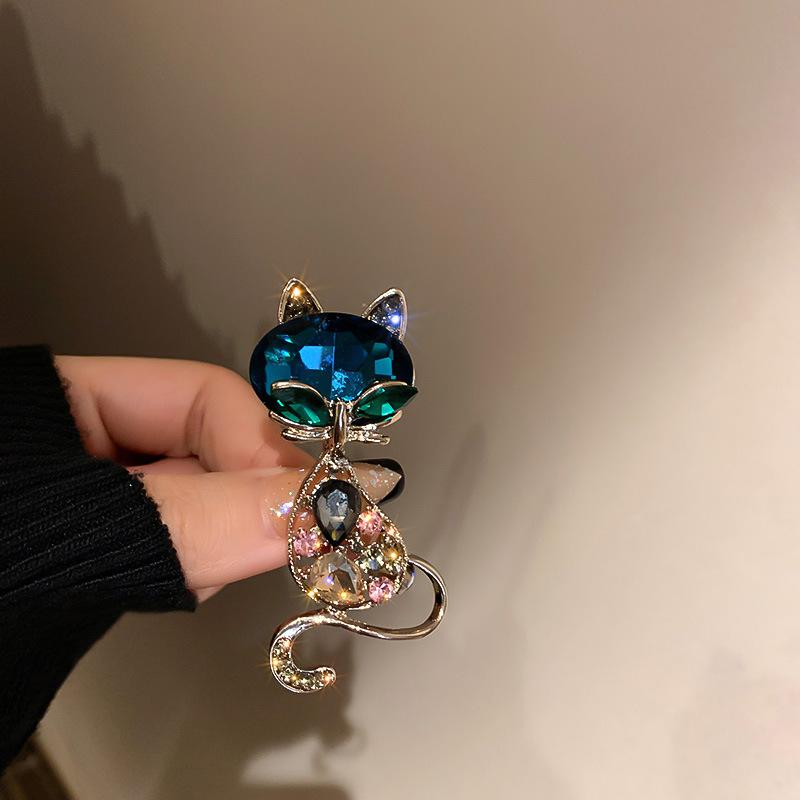 South Korea Fashion Kitten Brooch Plating Diamond Personality Design Clothing Elegant Sweet Internet Celebrity Jewelry for Women