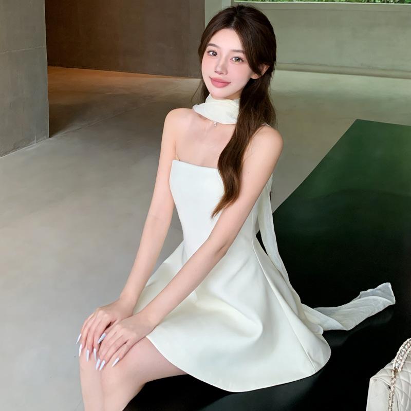 French-Style Elegant White Strapless Dress with Ribbons, Socialite Temperament, Off-Shoulder Engagement Dress, Annual Party Short Dress