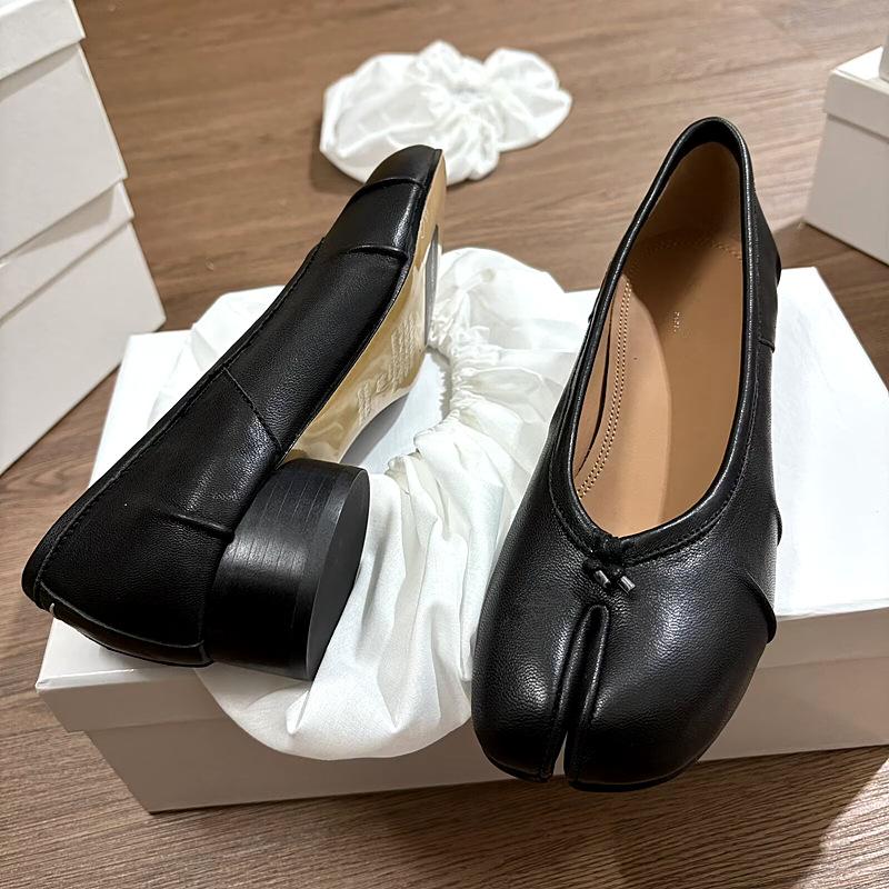 Guangzhou High-End Factory Tabi Mid-Heel Split-Toe Shoes for Women, Full Genuine Leather Pig's Hoof Ballet Flats