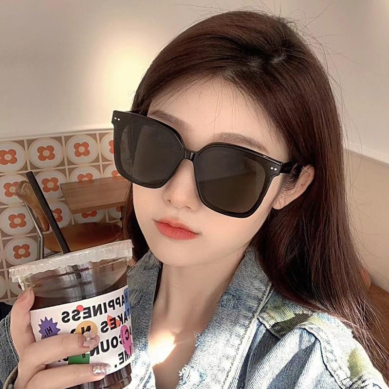 New high-grade square sunglasses women's large frame Internet celebrity TikTok same UV-proof driving street shooting sunglasses fashion