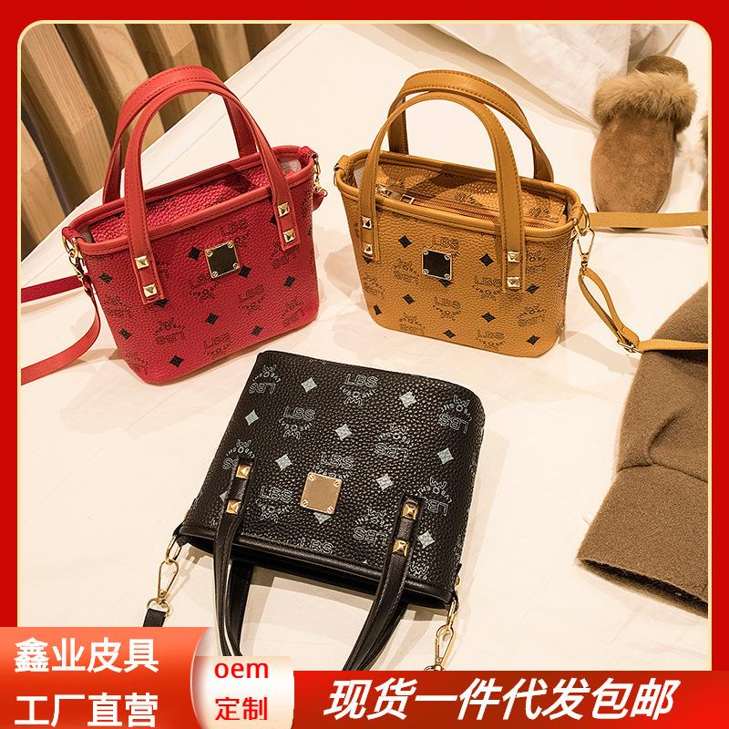 Guangzhou Small Bag 2023 New Bucket Bag Women's Fashion Printed Handbag Retro Casual Shoulder Crossbody Bag