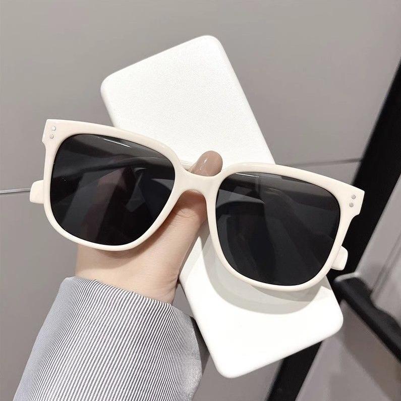 GM sunglasses women's 2024 new high-end sense big face slimming sunglasses anti-ultraviolet white frame sunscreen sunglasses men