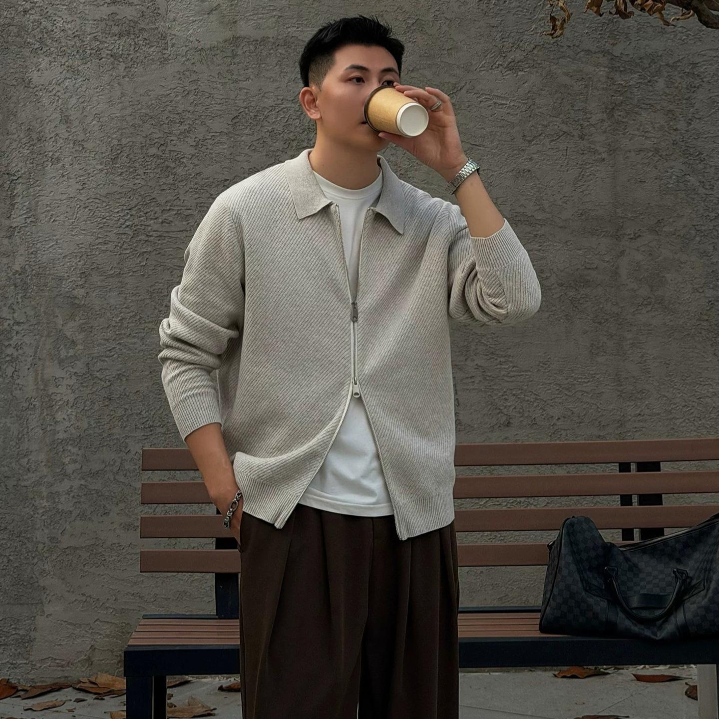 Factory Old Money Textured Stylish Zipper Collar Cardigan for Men, Autumn and Winter Casual Skin-Friendly Warm Sweater Jacket