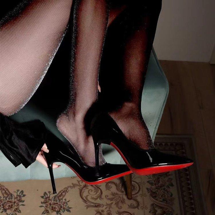 High-heeled shoes for women, stiletto heels, 2026 spring and autumn new model, black with red sole, large size pointed toe single shoes