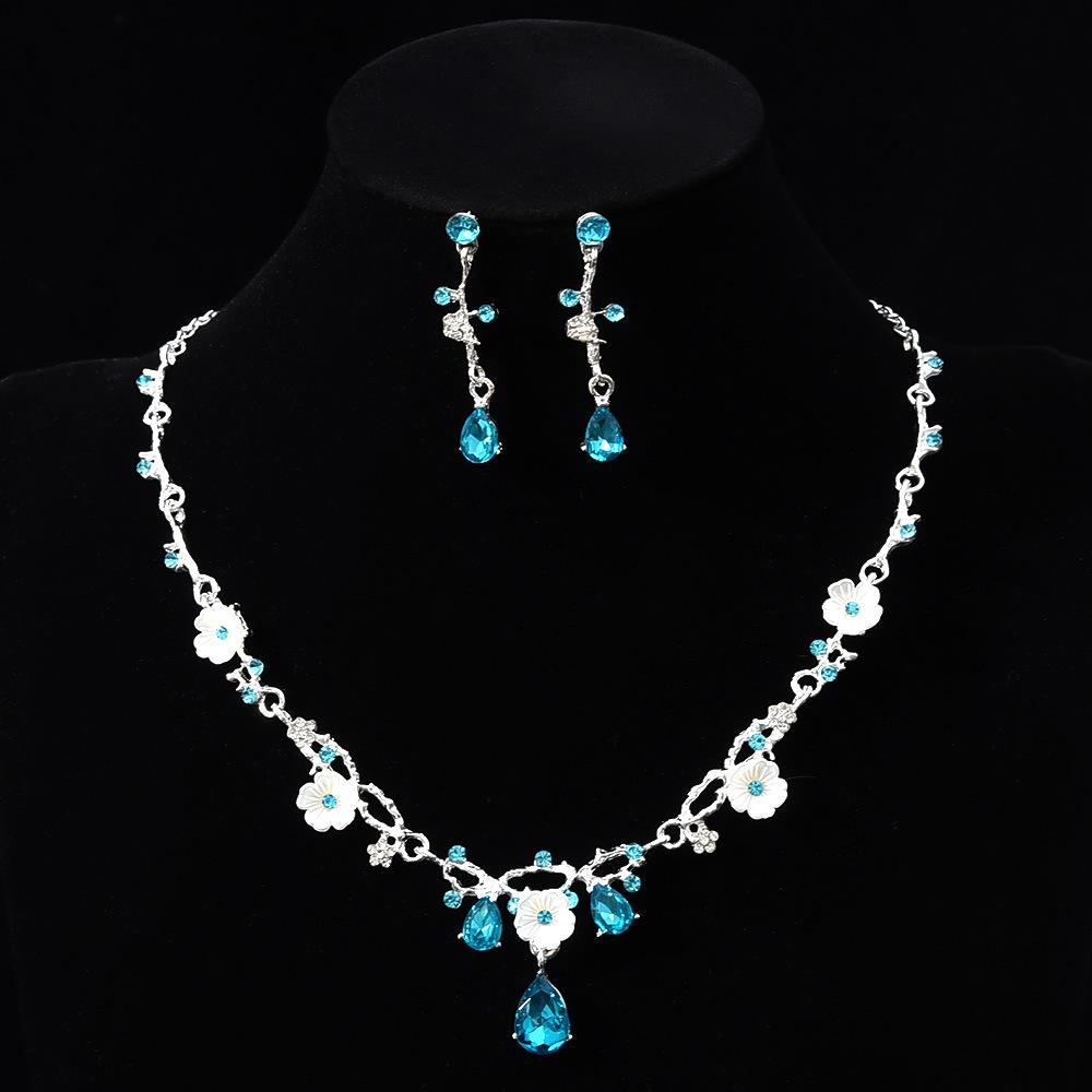 Flower Zircon Design Necklace and Earring Set for Bride Wedding Banquet 2025 Plant Flower Pendant Light Luxury Style