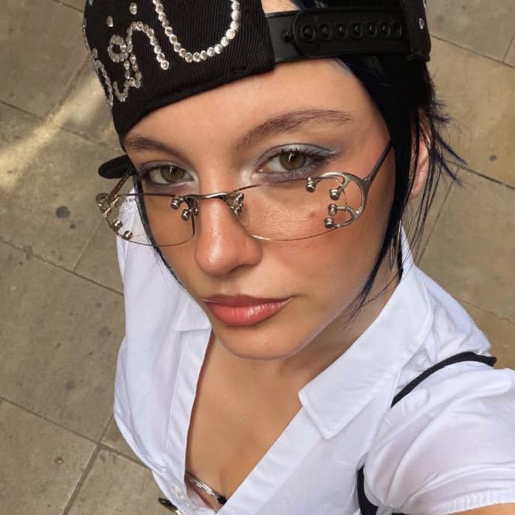 Rivet European and American frameless oval sunglasses 2026 new model, personalized and stylish metal sunglasses with a high-end feel