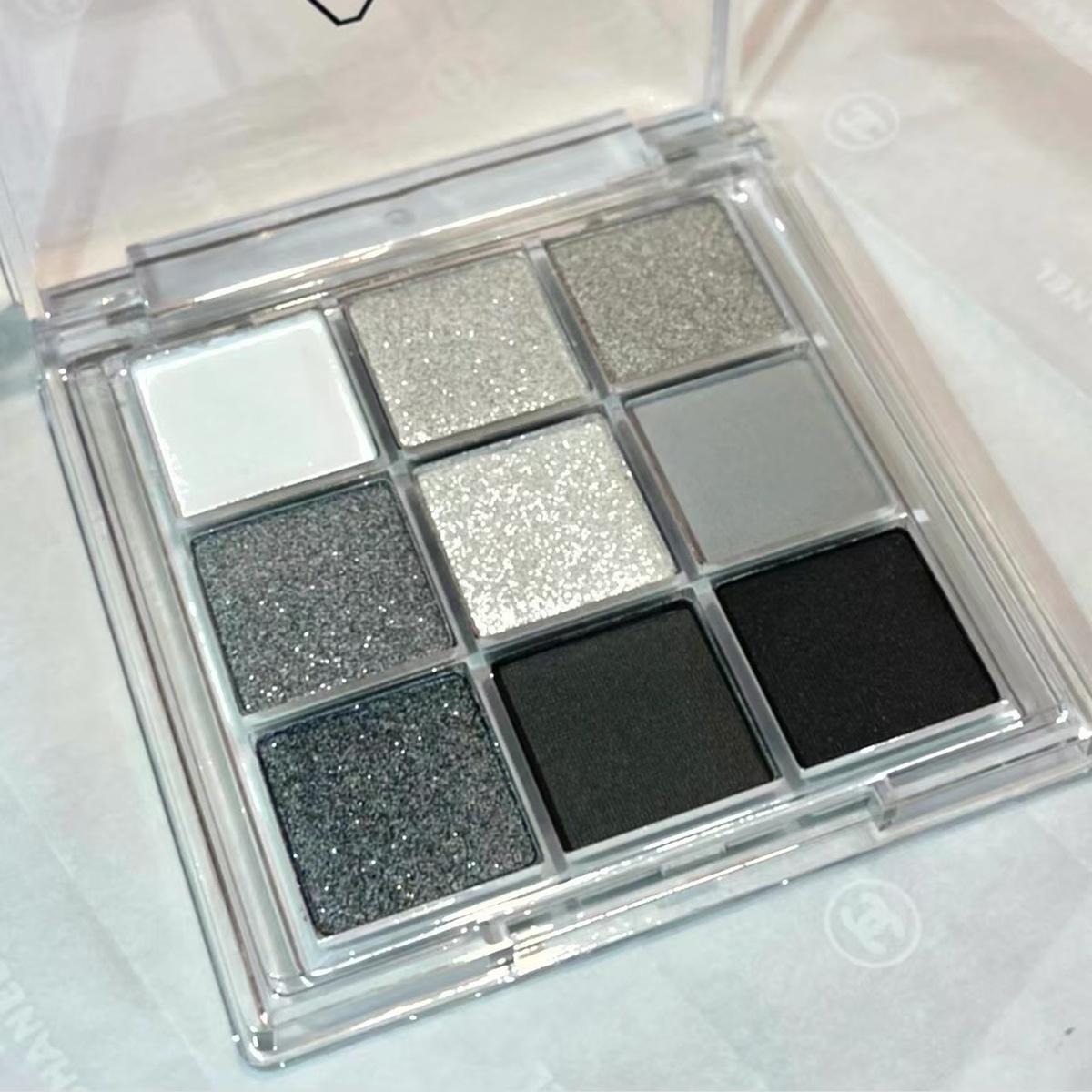 Shipping on behalf of the ~ flash smoke nine-color eye shadow black and white gray silver pearlescent dark cold multi-functional eye shadow plate