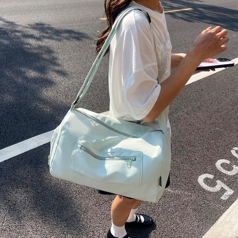 Gym bag with dry and wet separation, large capacity, simple and lightweight sports bag, independent shoe compartment, trolley luggage bag