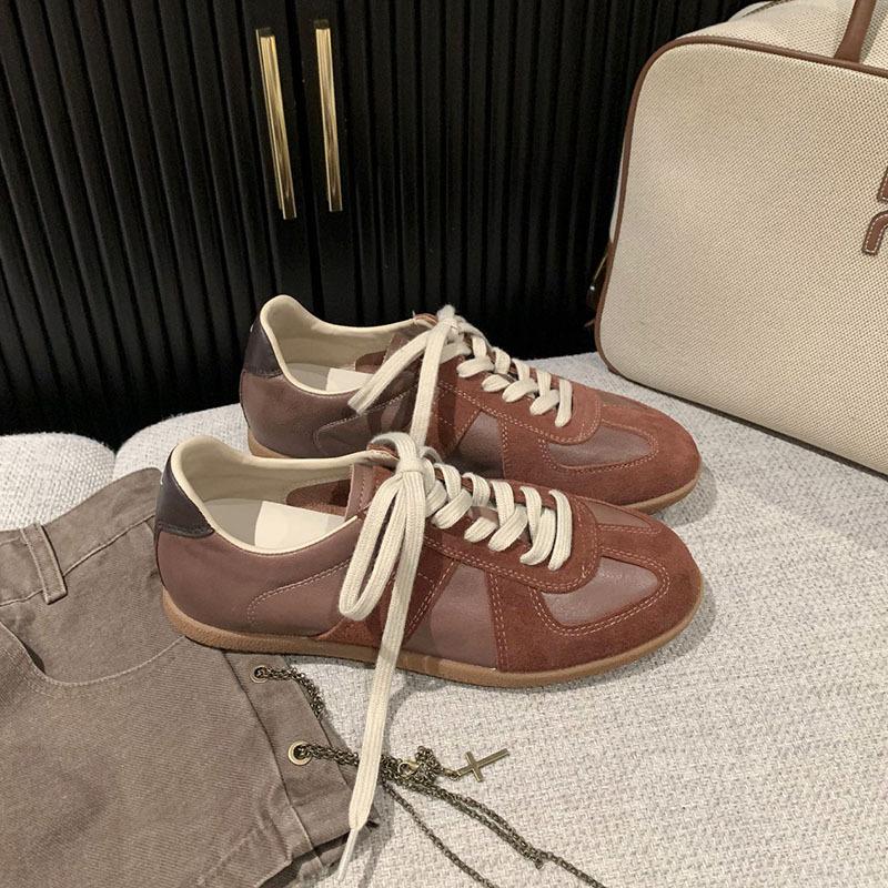 First-layer cowhide soft-soled retro German training shoes for women, 2026 early autumn new flat-soled sports casual shoes, versatile women's shoes