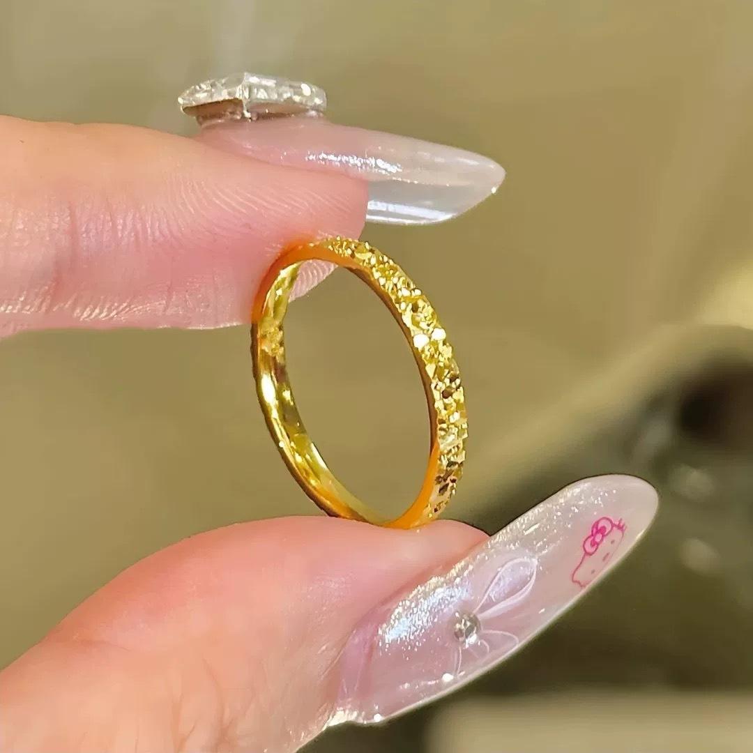 Ancient Sand Gold Explosive Crushed Ice Narrow Version Ring for Women with Closed Mouth, High-End Elegant, Accessible Luxury Index Finger Gold Store, the Same Wide Version
