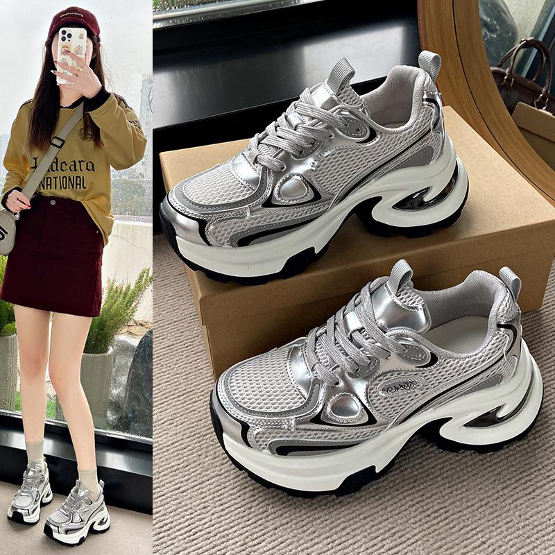 Popular Versatile Thick-Soled Dad Shoes for Women, Height-Increasing for Petite Individuals, 2026 Spring/Summer New Super Trendy Silver Sports Casual Shoes
