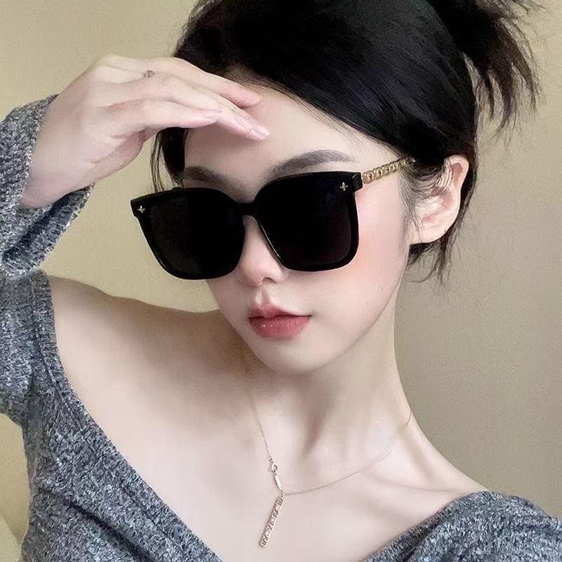 Sunglasses 2026 New Style Sunglasses for Summer, High-End, Anti-Uv, Metal Legs, Women's Style, Round Face, Slimming Look, Sunshade Glasses