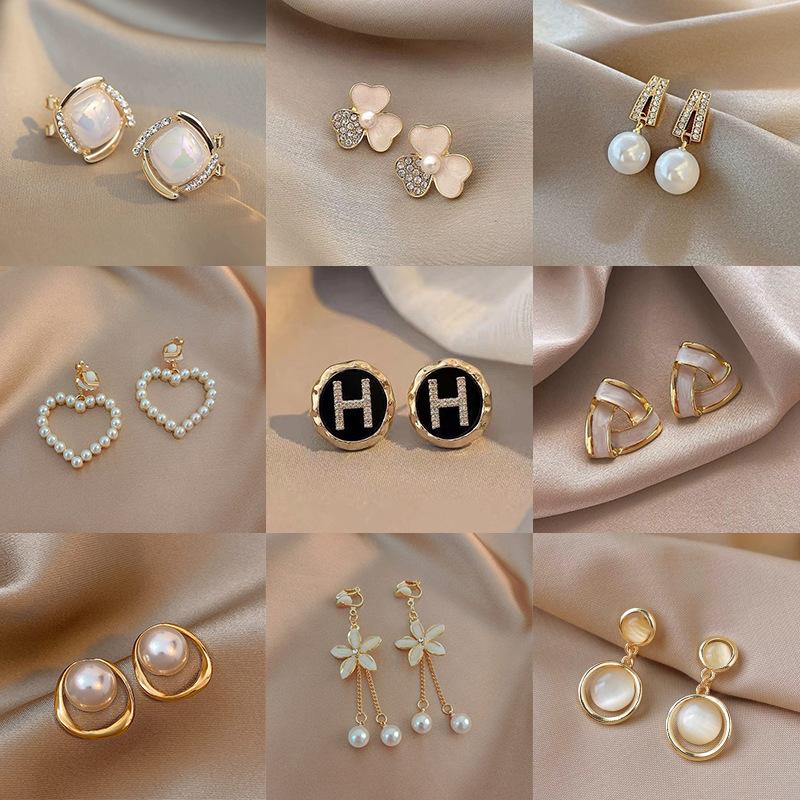 High-grade pearl ear clip without ear hole triangle ear clip retro tassel earrings temperament earrings foreign trade jewelry wholesale