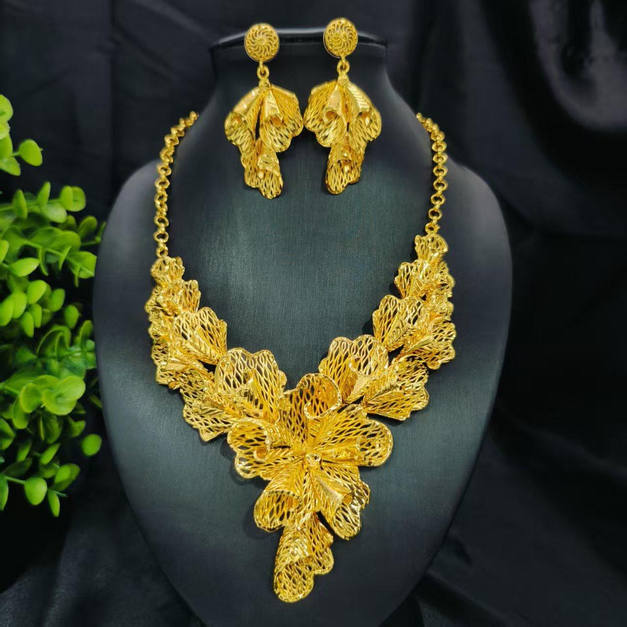 Wedding bridal hollow floral necklace for women, ethnic style, cross-border Middle Eastern brass gold-plated jewelry set wholesale