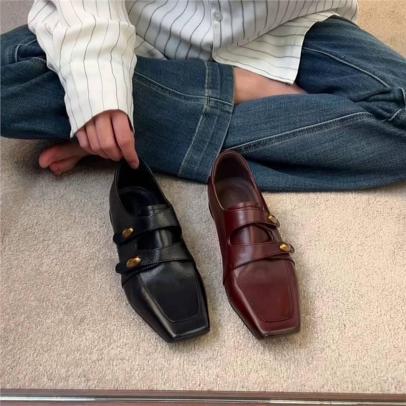 [in Stock] 2026 New British Style Square-Toe Loafers for Women, Low Heel with Velcro Design, Versatile Leather Shoes