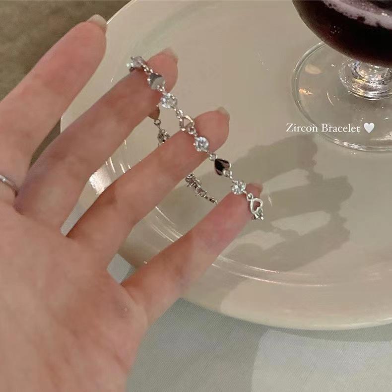 Love Diamond Bracelet Women's Summer 2023 Cold Style Light Luxury Personality Niche Design High-End Girlfriend Bracelet