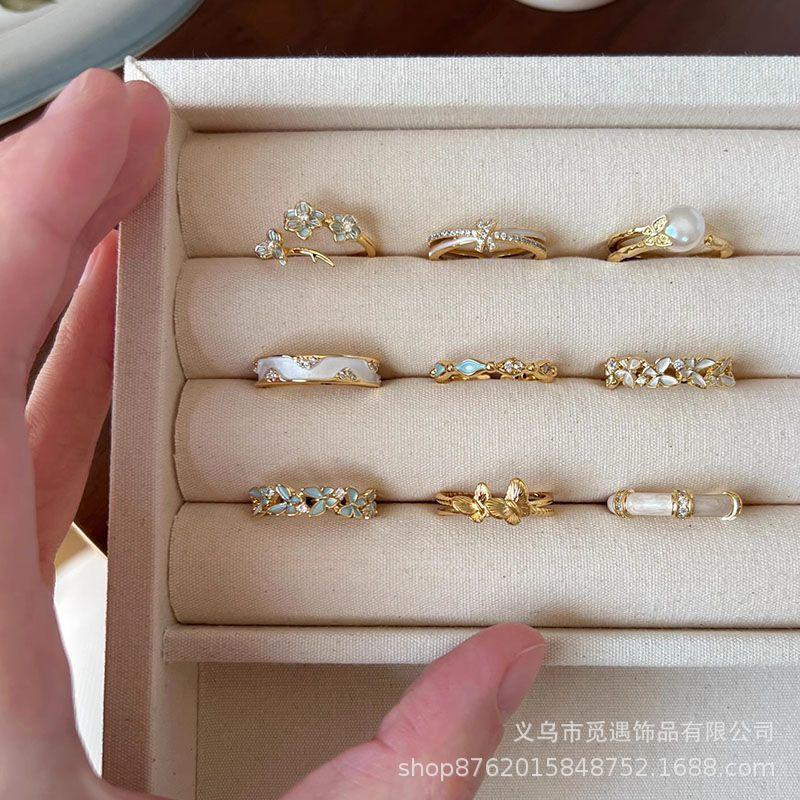 Ring 2025 New Popular Women's Flower Butterfly Accessible Luxury Niche Unique High-End Decorative Student Party Ring