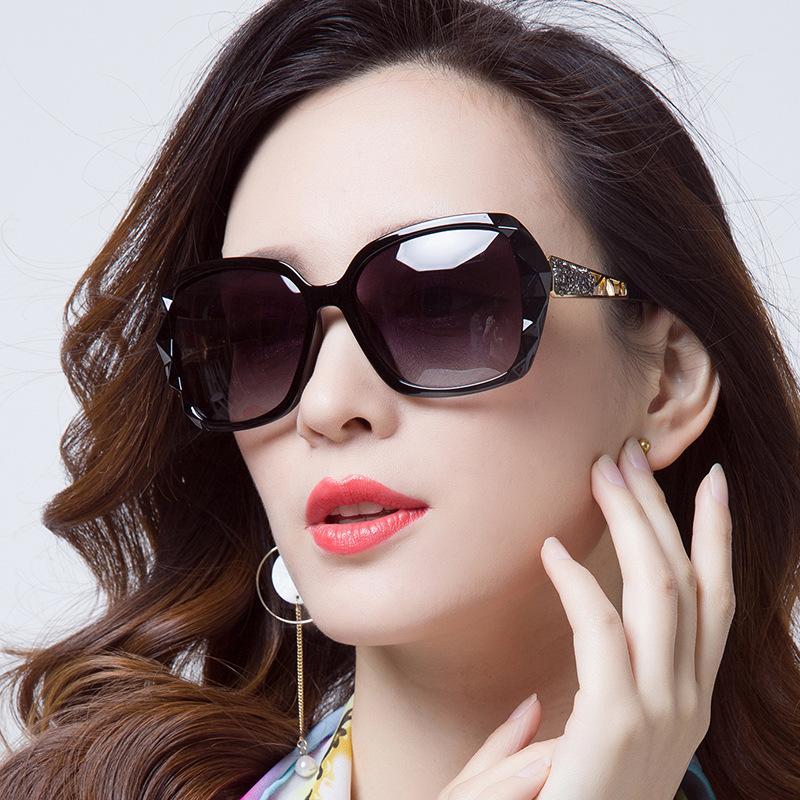 2026 New Style Women's Sunglasses Trendy Fashion Large Frame Sun Protection Sunglasses Vacation Retro Sunglasses
