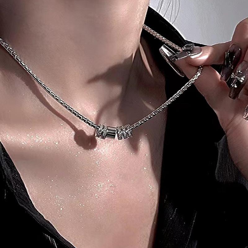 Cool style flash diamond ring pendant necklace for Women New niche design versatile exquisite simple high-end necklace