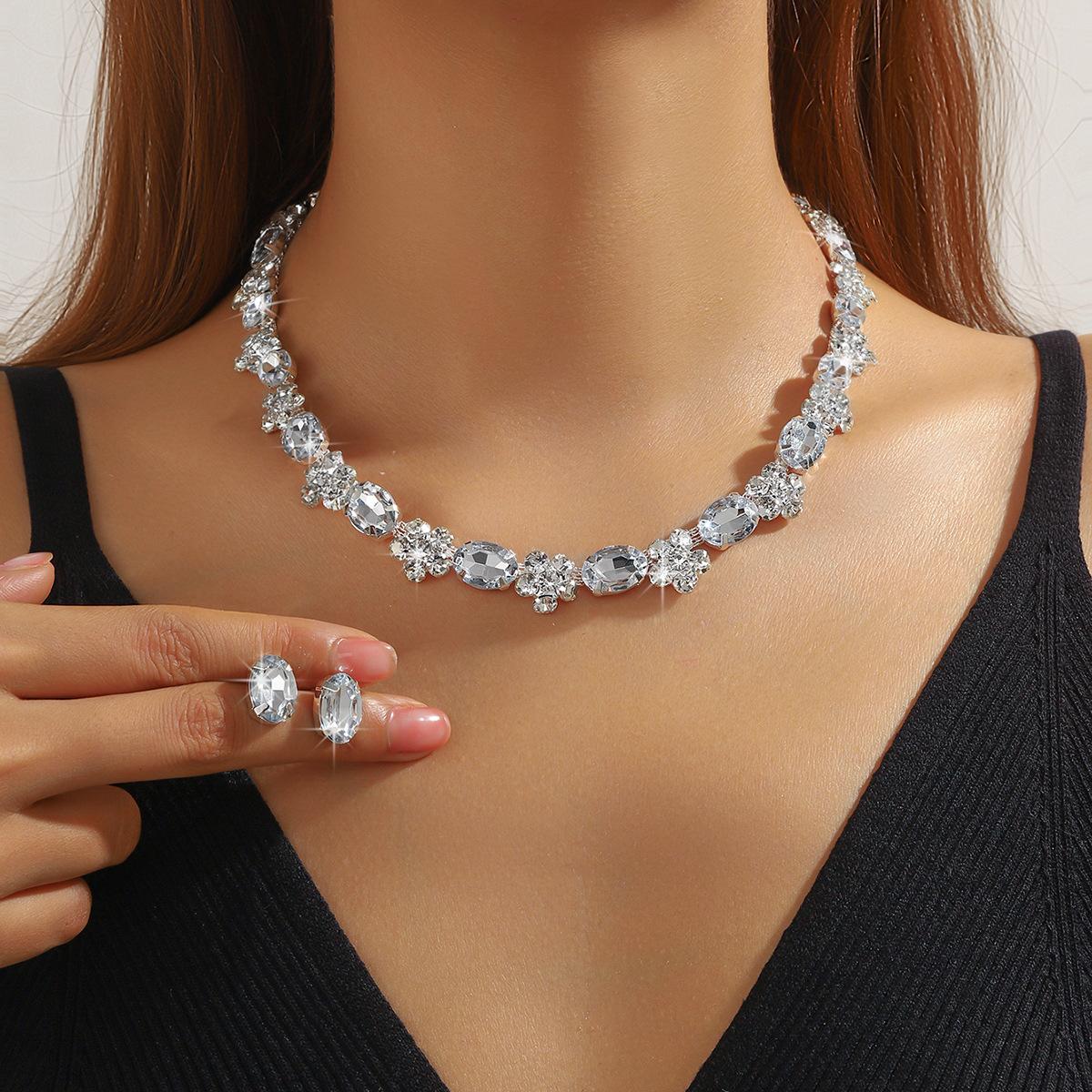 Wedding Accessories Korean Style Fashion Bridal Accessories Silver Diamond-Encrusted Necklace and Earrings Three-Piece Set