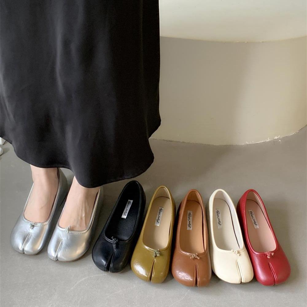 Women's 2026 Spring and Autumn Soft Leather Loafers with 5cm Hidden Height Increase, Split-Toe Design, Flat Sole, and Horse Hoof Style