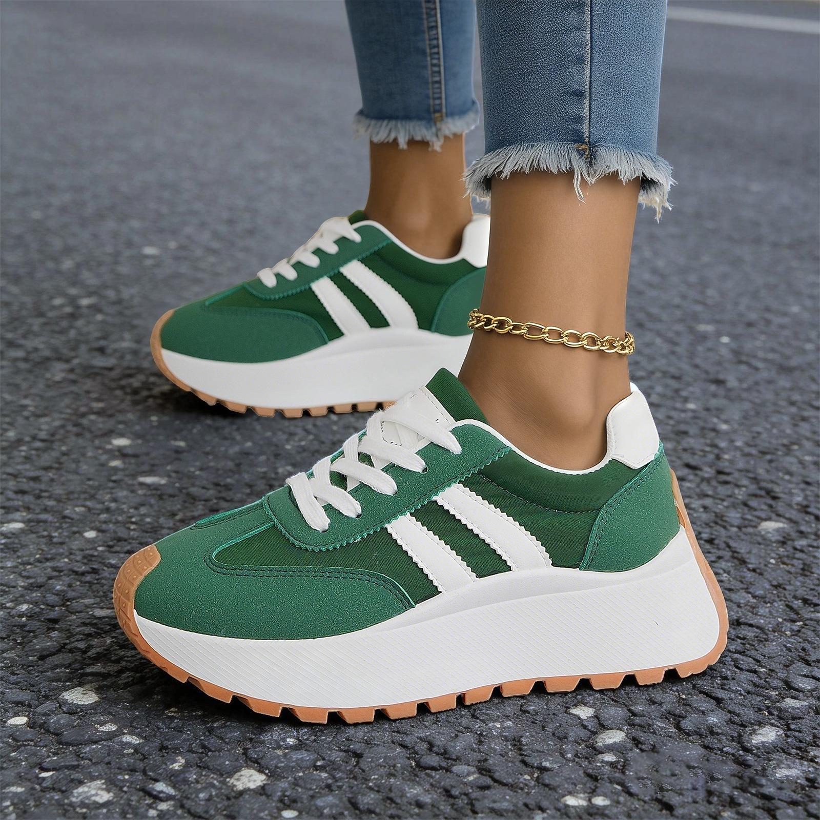 Women's Large Size Sports Shoes, New Spring Model, Breathable Mesh Women's Shoes, Fly-Knit Thick-Soled Height-Increasing Shoes, Versatile Travel Shoes