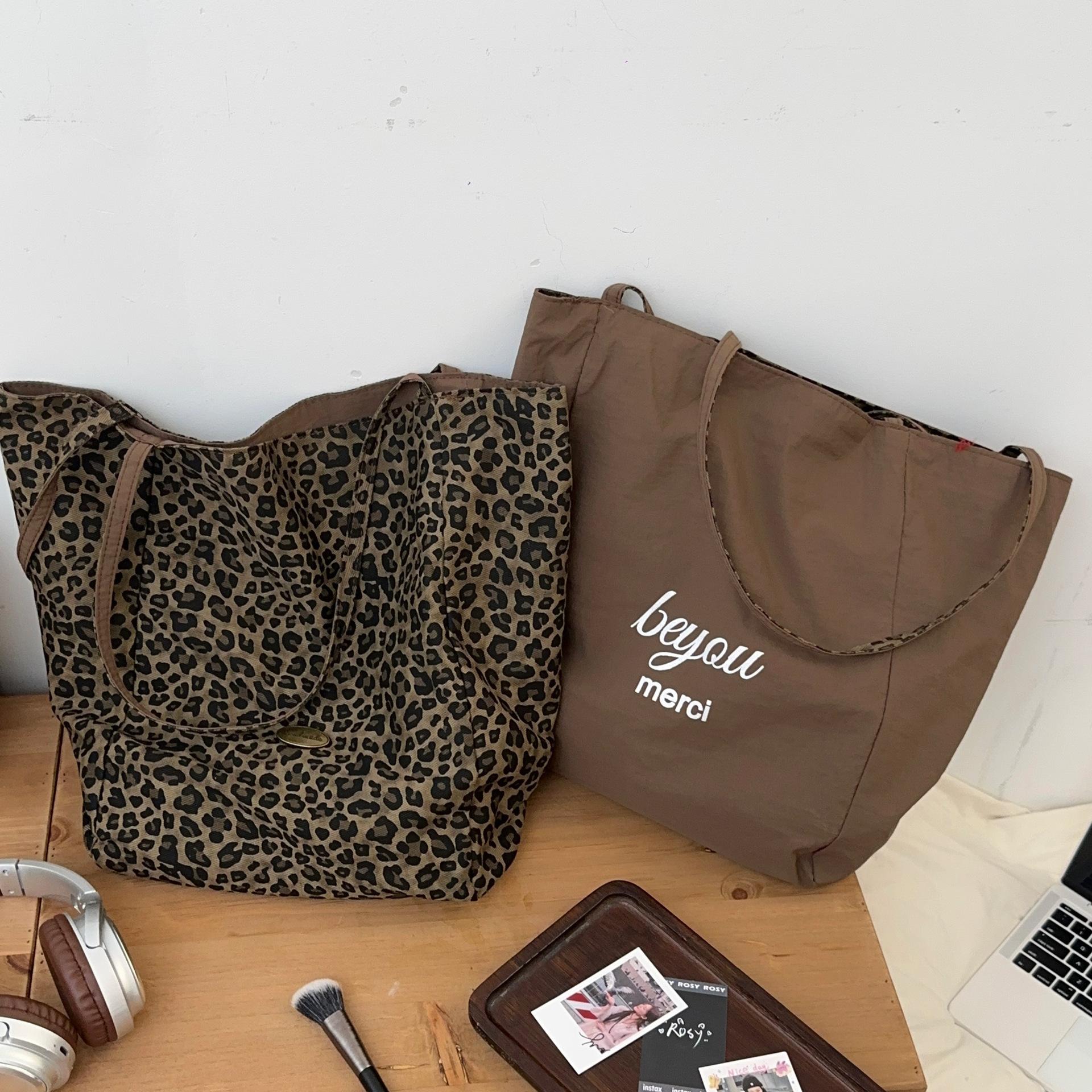 New Niche Design Leopard Print Shoulder Bag Large Capacity Women's Reversible Canvas Bag High-Looking Fashion Tote Bag