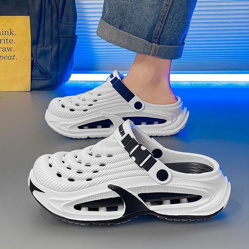 Men's 2026 new summer outdoor sports sandals with a comfortable, cushioned feel, non-slip, wear-resistant, suitable for hiking, driving, and featuring a perforated design, wholesale