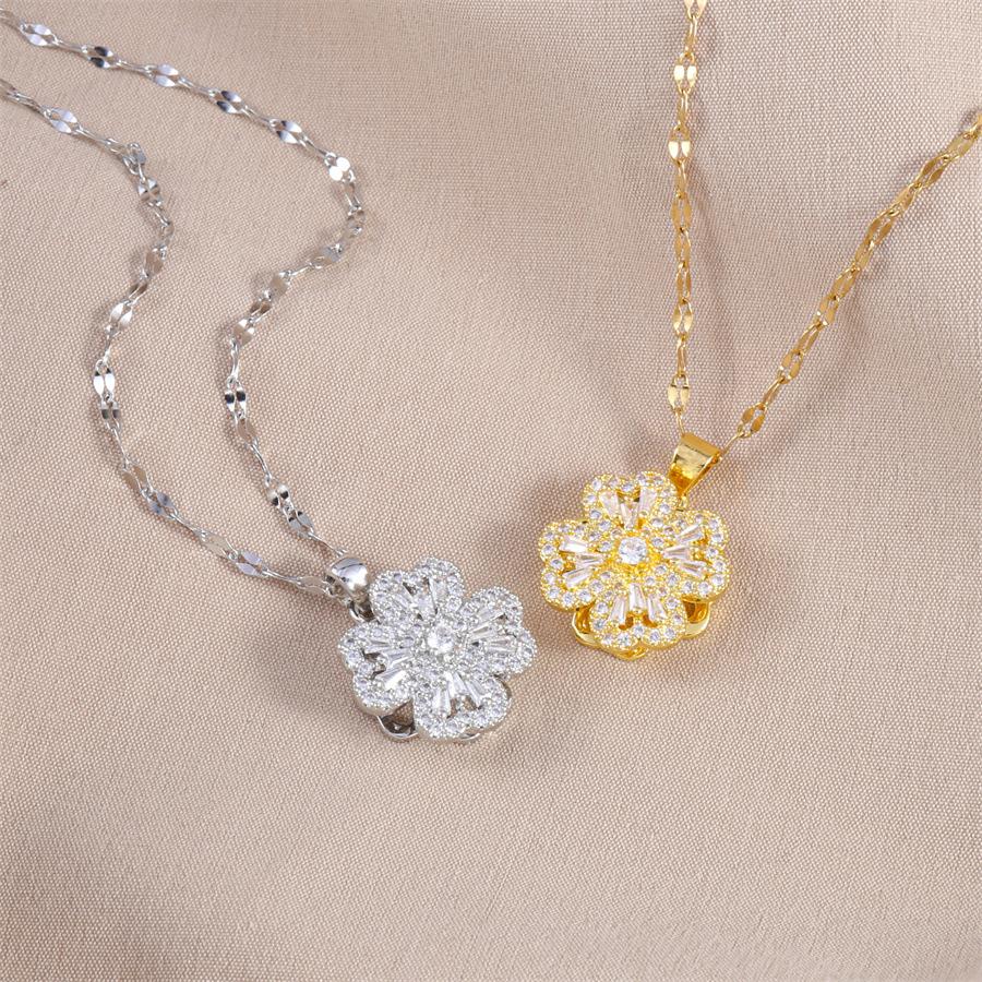 Cross-border Fashion Rotatable Four-leaf Clover Zircon Pendant Necklace Titanium Steel Chain Copper Plated Niche Light Luxury Necklace