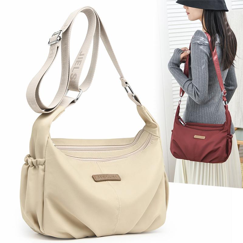 Large-Capacity Women's Shoulder Bag, Casual Shopping Cross-Body Backpack, Lightweight Water-Repellent Nylon Bag, Versatile Women's Trendy Bag