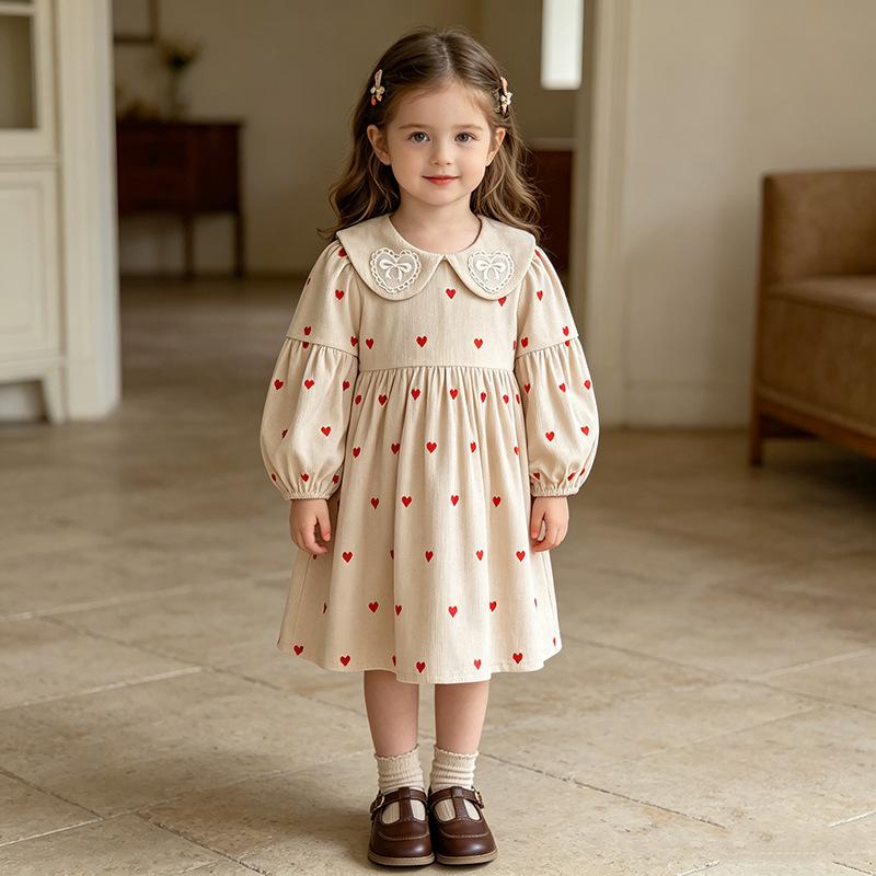 Girls' dress in Korean style with doll collar and heart print, spring and autumn long-sleeve dress for girls, baby girl's children's dress