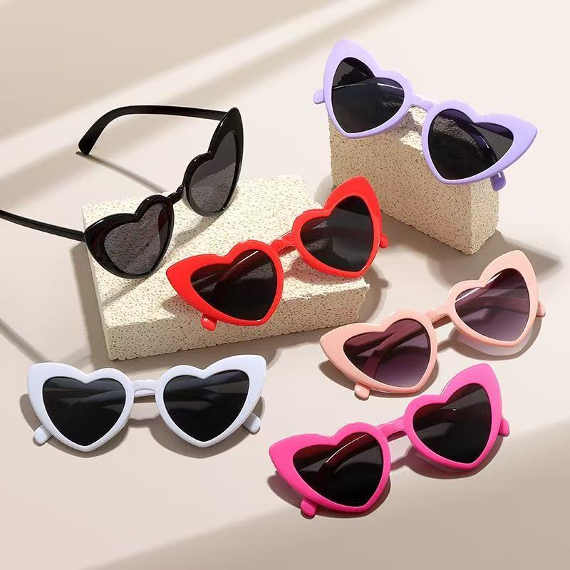 New shaped love sunglasses ladies trendy fashion heart sunglasses sunglasses shaking sound with wholesale