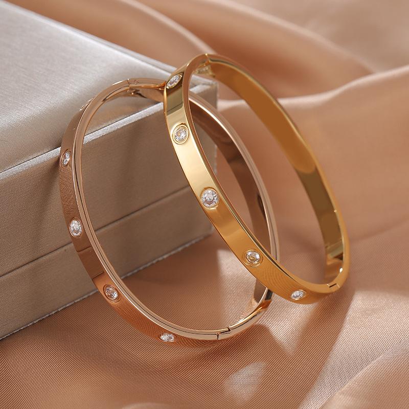 Do not fade 18K rose gold full diamond buckle bracelet Korean version of the new personality bracelet Net red high-end hand jewelry