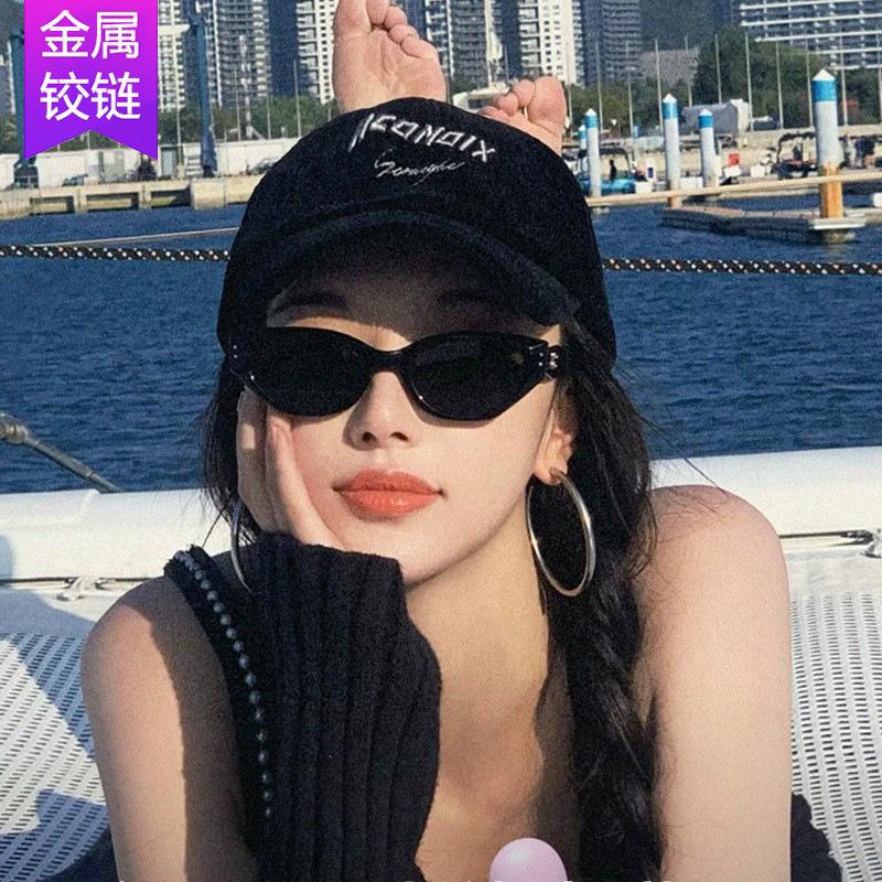 Korean series metal hinge new fashion cat's eye gm sunglasses women's high version UV protection street shot sunglasses wholesale