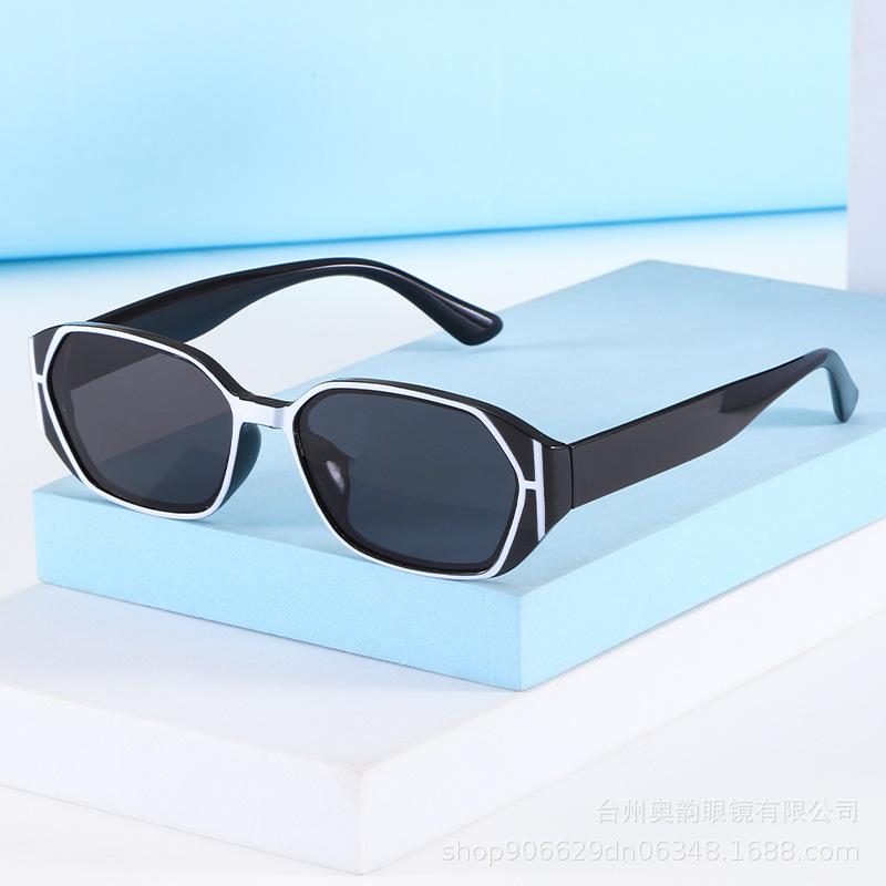 New European and American Trendy Stylish Children's Sunglasses, Versatile and Uv-Protective, Street Style Baby Sunglasses with a High-End Feel