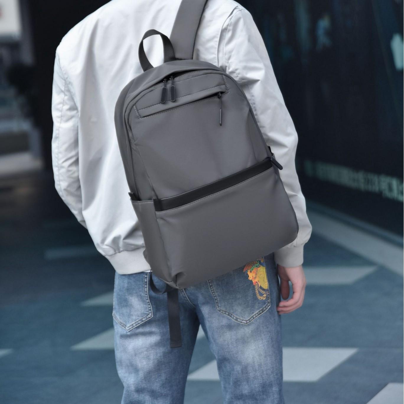 New lightweight backpack for business and casual use, student school bag, fashionable, simple, trendy, large-capacity outdoor travel backpack