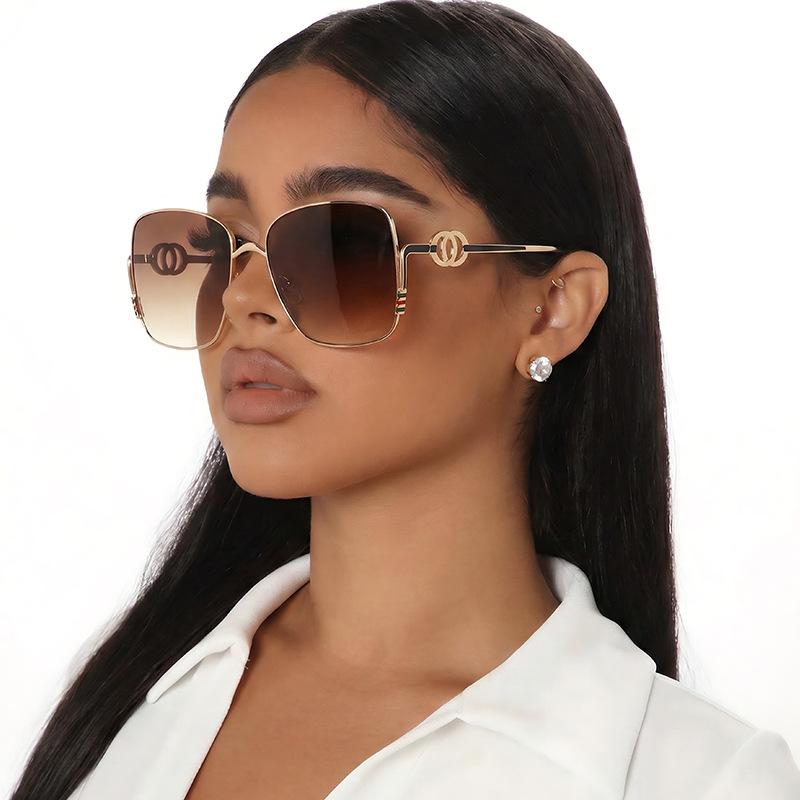 European and American Style Women's Gradient Brown Sunglasses, Cross-Border 2026 New Model, Large Square Frame, Slimming Effect, Uv Protection Glasses